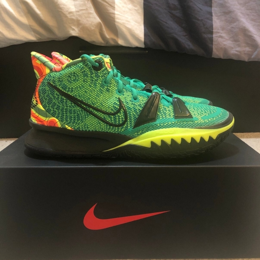 *SOLD* via Mercari - Nike Kyrie 7
